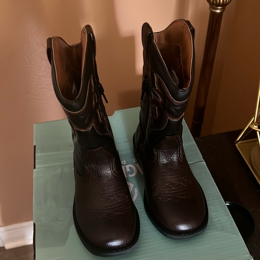 Kids cowboy boots